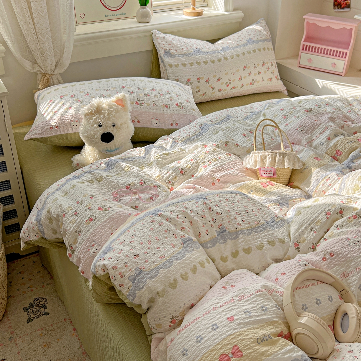 91家纺网 家纺一手货源 找家纺 暖伊家居 2026新款糖果小布袋泡芙纱四件套 栀夏来信