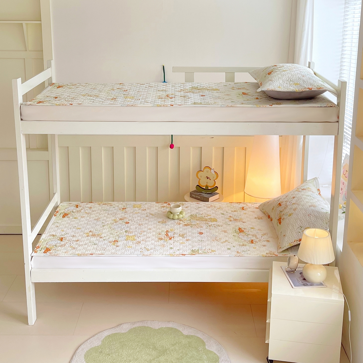 91家纺网 家纺一手货源 找家纺 金鑫汇家纺 2026春夏新款学生床新花型老粗布床盖夹棉软凉席席子可以机洗 学生床-春日童话