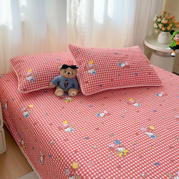 91家纺网 家纺一手货源 找家纺 （总）淑女公社家纺 2026新款高温砂洗纯棉床盖款正版三丽鸥KT猫四件套床盖被套单件单品