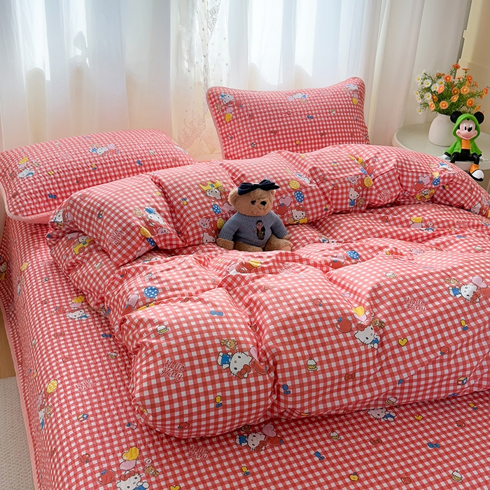 91家纺网 家纺一手货源 找家纺 （总）淑女公社家纺 2026新款高温砂洗纯棉床盖款正版三丽鸥KT猫四件套床盖被套单件单品