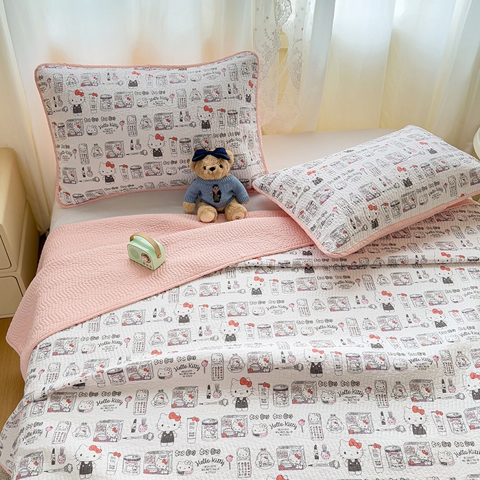 91家纺网 家纺一手货源 找家纺 淑女公社家纺 2026新款高温砂洗纯棉床盖款正版三丽鸥KT猫四件套床盖被套单件单品 爱美KT