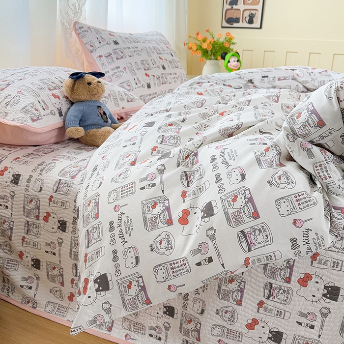 91家纺网 家纺一手货源 找家纺 淑女公社家纺 2026新款高温砂洗纯棉床盖款正版三丽鸥KT猫四件套床盖被套单件单品 爱美KT