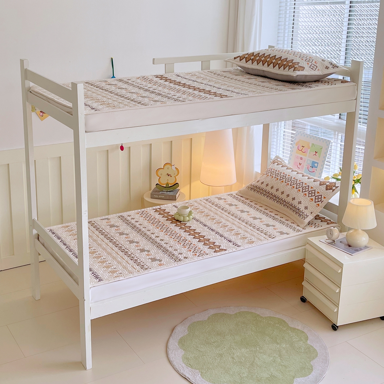 91家纺网 家纺一手货源 找家纺 金鑫汇家纺 2026春夏新款学生床新花型老粗布床盖夹棉软凉席席子可以机洗 学生床-安夏-咖