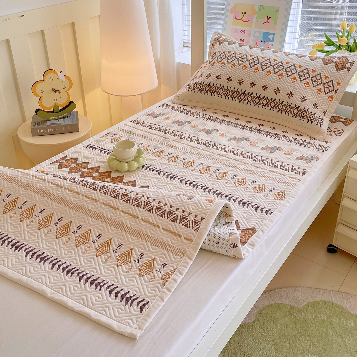 91家纺网 家纺一手货源 找家纺 金鑫汇家纺 2026春夏新款学生床新花型老粗布床盖夹棉软凉席席子可以机洗 学生床-安夏-咖