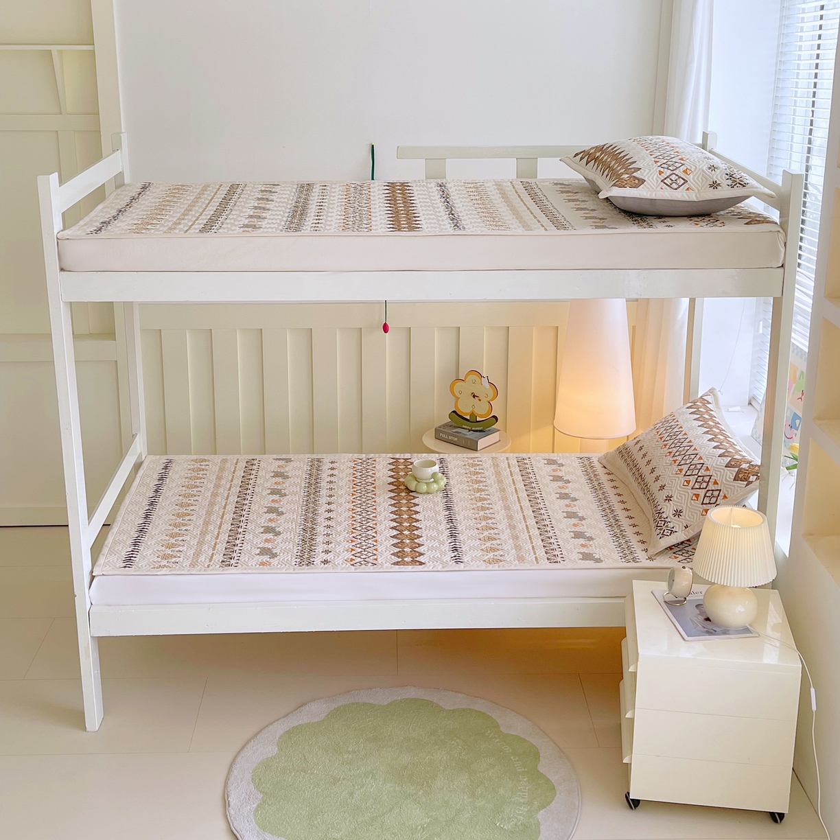 91家纺网 家纺一手货源 找家纺 金鑫汇家纺 2026春夏新款学生床新花型老粗布床盖夹棉软凉席席子可以机洗 学生床-安夏-咖