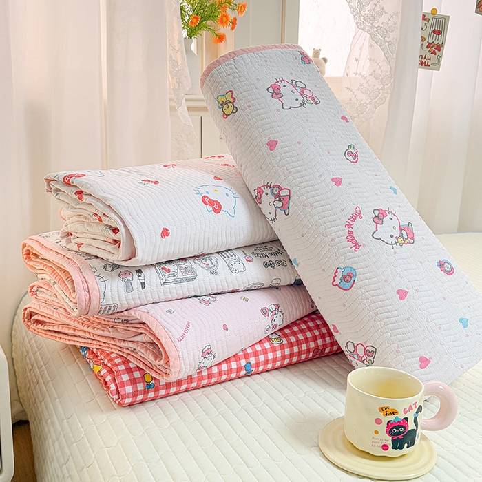 91家纺网 家纺一手货源 找家纺 淑女公社家纺 2026新款高温砂洗纯棉床盖款正版三丽鸥KT猫四件套床盖被套单件单品 组合图仅供参考不可下单