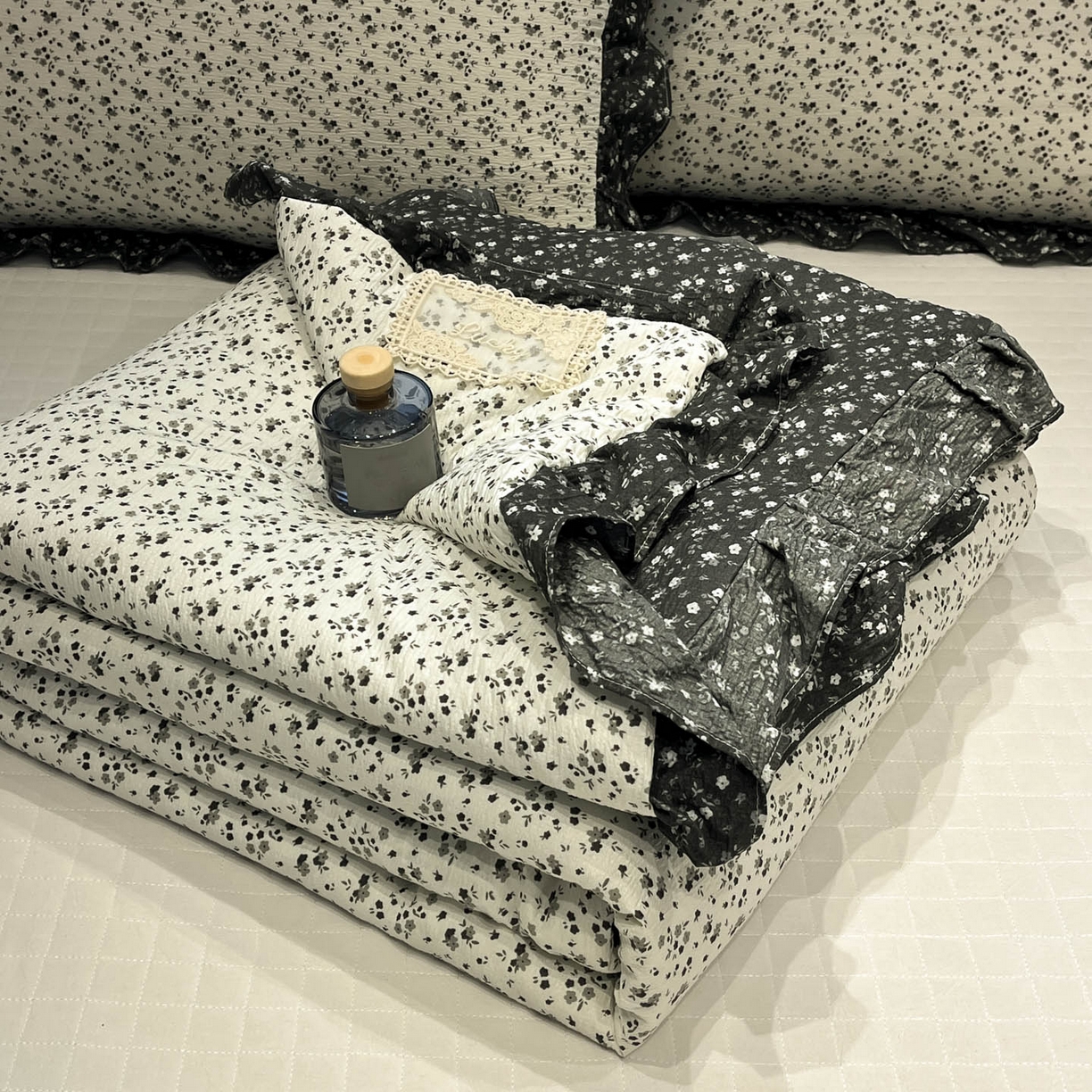 91家纺网 家纺一手货源 找家纺 （总）一加一 2026新款复古碎花双层纱大豆夏被夏凉被空调被-纱边花眠