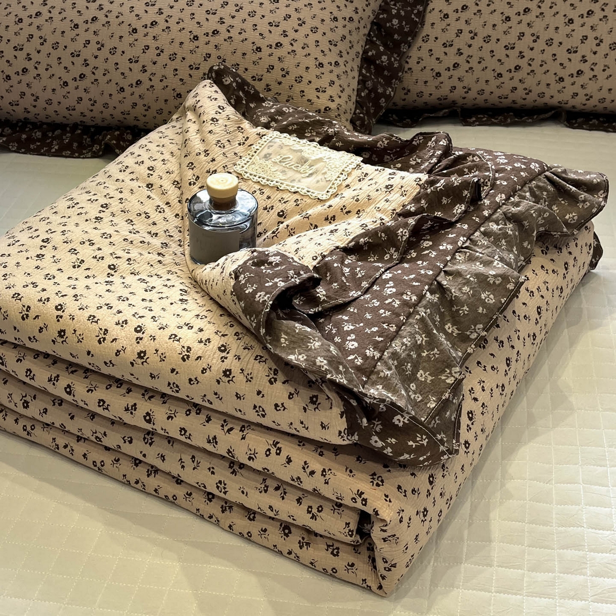 91家纺网 家纺一手货源 找家纺 （总）一加一 2026新款复古碎花双层纱大豆夏被夏凉被空调被-纱边花眠