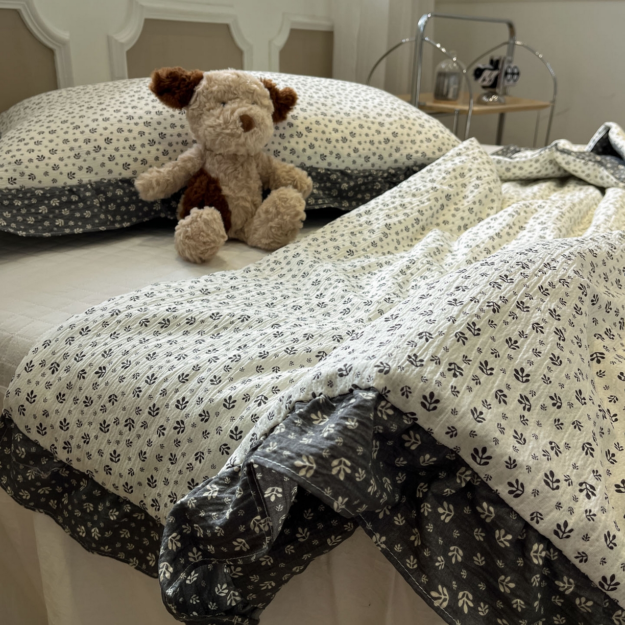 91家纺网 家纺一手货源 找家纺 一加一 2026新款复古碎花双层纱大豆夏被夏凉被空调被-纱边花眠 叶影