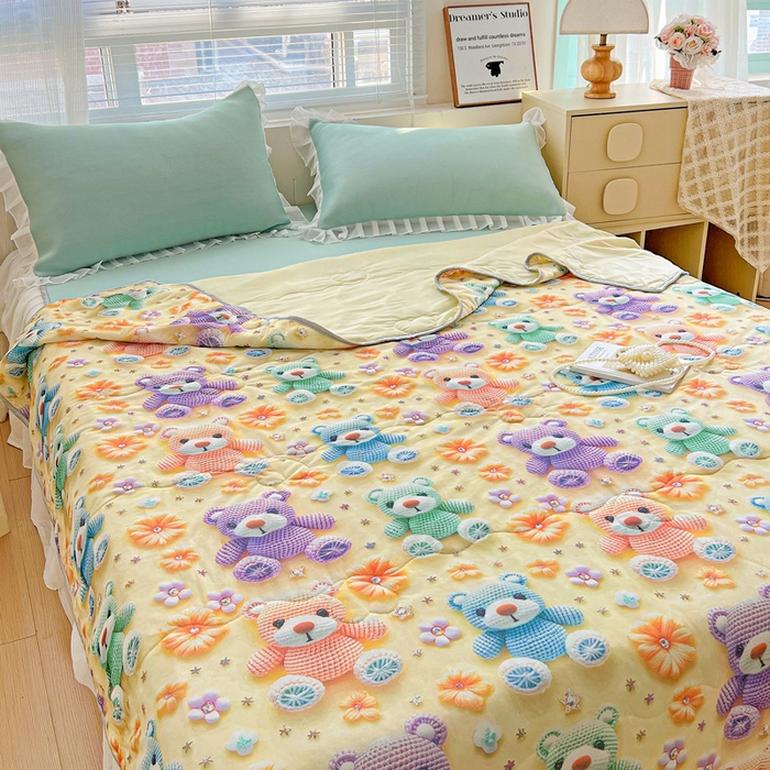 91家纺网 家纺一手货源 找家纺 栩裕纺织 2026新款（常年不断货）5D立体凉感丝夏被仿锦氨空调被冰淇淋夏凉被 可爱萌熊