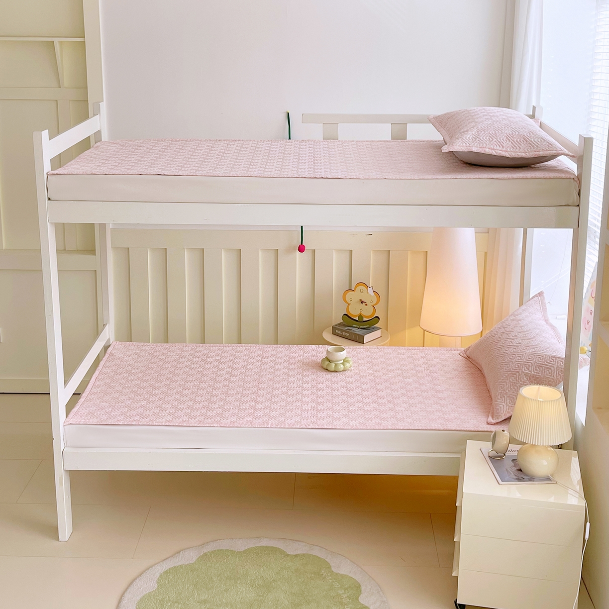 91家纺网 家纺一手货源 找家纺 金鑫汇家纺 2026春夏新款学生床新花型老粗布床盖夹棉软凉席席子可以机洗 学生床-初夏