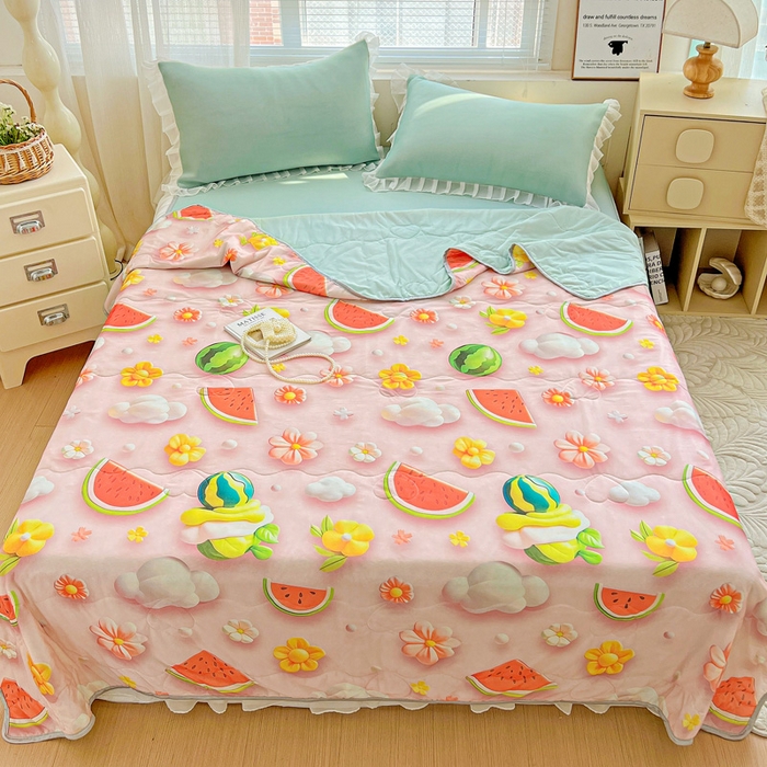 91家纺网 家纺一手货源 找家纺 栩裕纺织 2026新款（常年不断货）5D立体凉感丝夏被仿锦氨空调被冰淇淋夏凉被 清凉西瓜