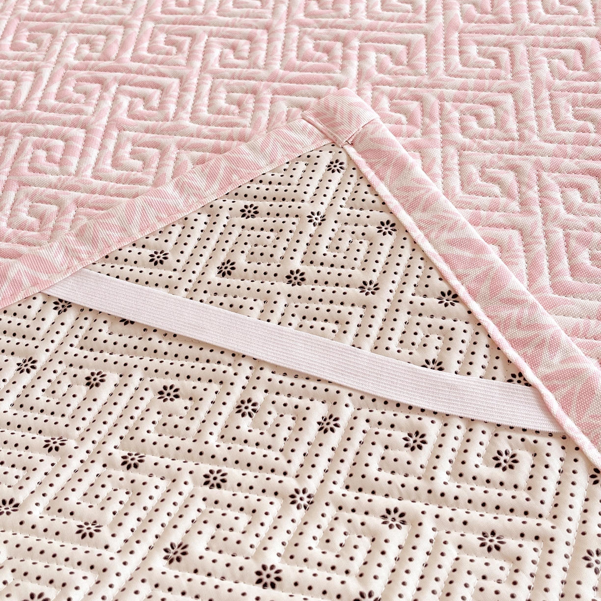 91家纺网 家纺一手货源 找家纺 金鑫汇家纺 2026春夏新款学生床新花型老粗布床盖夹棉软凉席席子可以机洗 学生床-初夏