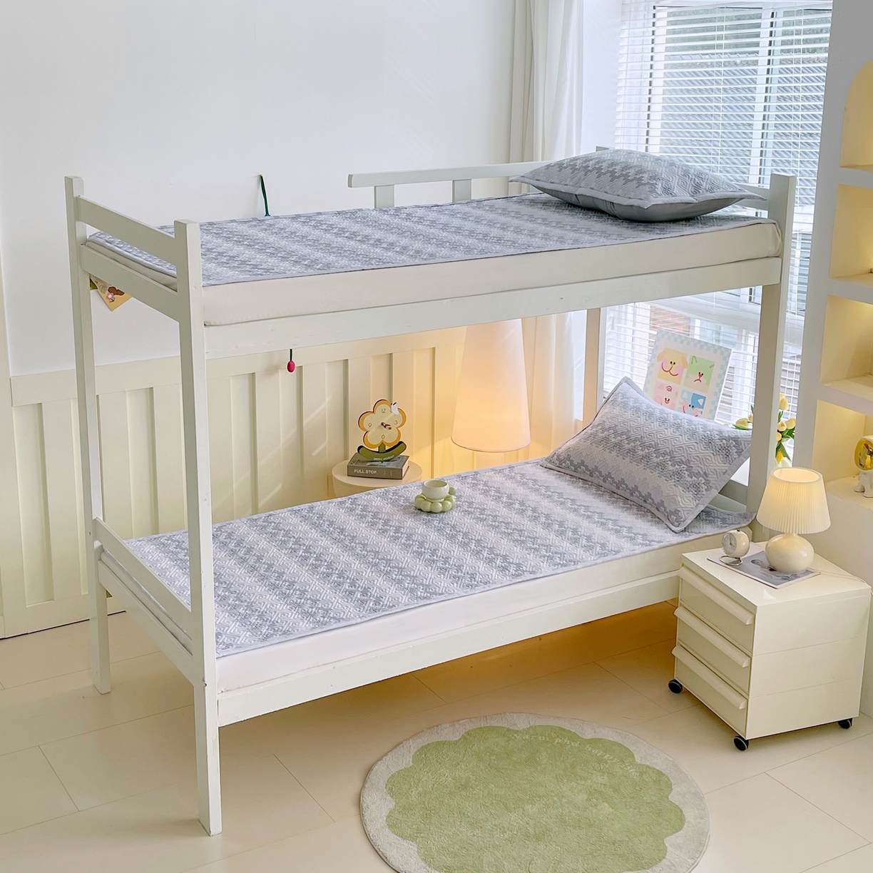 91家纺网 家纺一手货源 找家纺 金鑫汇家纺 2026春夏新款学生床新花型老粗布床盖夹棉软凉席席子可以机洗 学生床-燕南飞-蓝