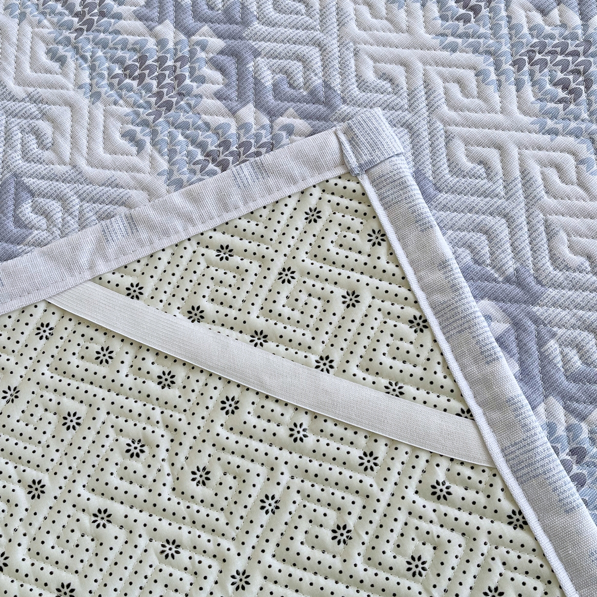 91家纺网 家纺一手货源 找家纺 金鑫汇家纺 2026春夏新款学生床新花型老粗布床盖夹棉软凉席席子可以机洗 学生床-燕南飞-蓝