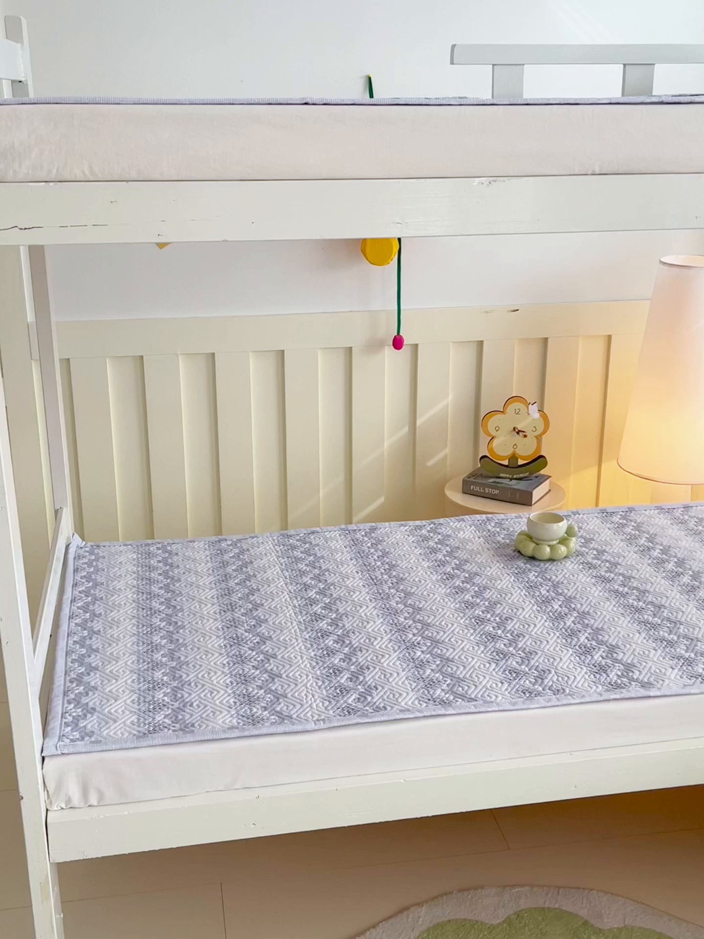 91家纺网 家纺一手货源 找家纺 金鑫汇家纺 2026春夏新款学生床新花型老粗布床盖夹棉软凉席席子可以机洗 学生床-燕南飞-蓝