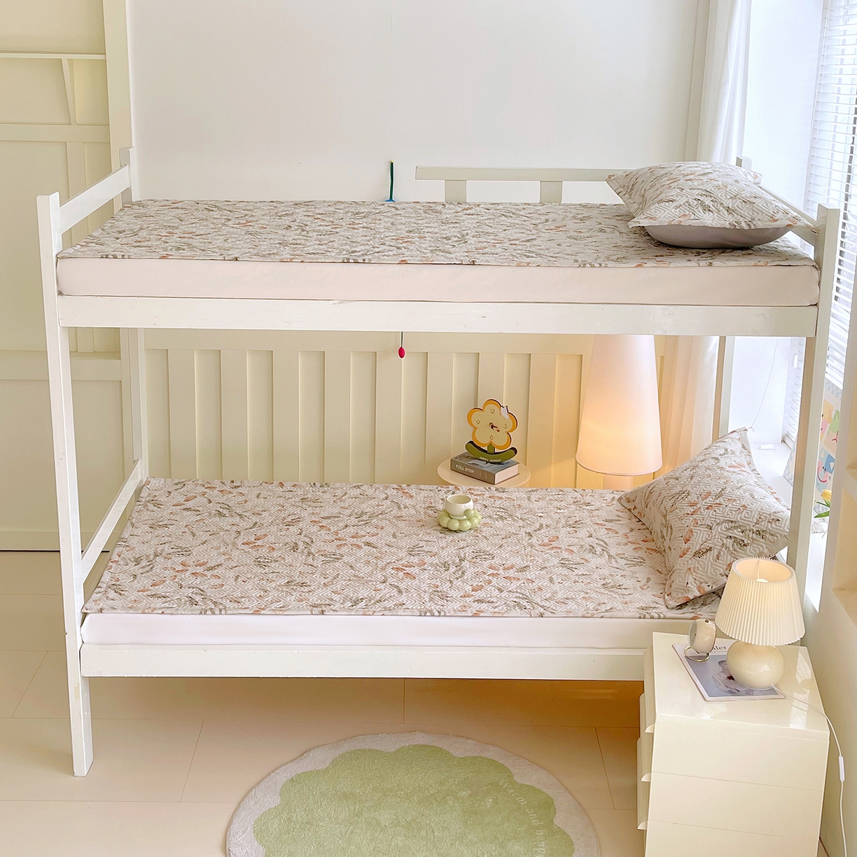 91家纺网 家纺一手货源 找家纺 金鑫汇家纺 2026春夏新款学生床新花型老粗布床盖夹棉软凉席席子可以机洗 学生床-月下花影·桔