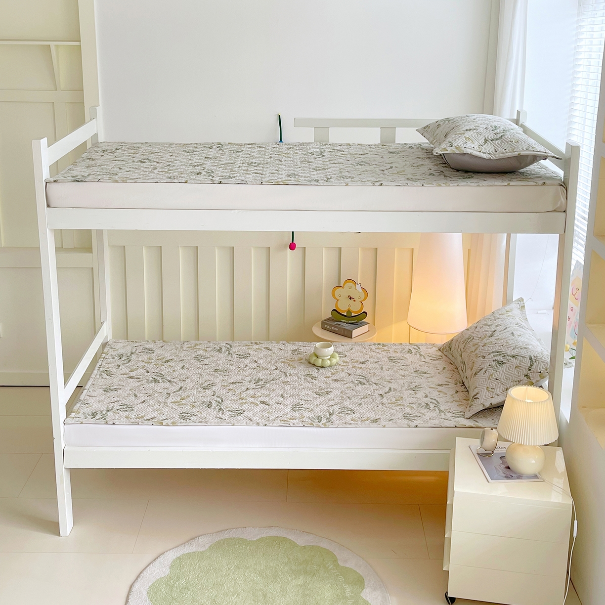 91家纺网 家纺一手货源 找家纺 金鑫汇家纺 2026春夏新款学生床新花型老粗布床盖夹棉软凉席席子可以机洗 学生床-月下花影-绿