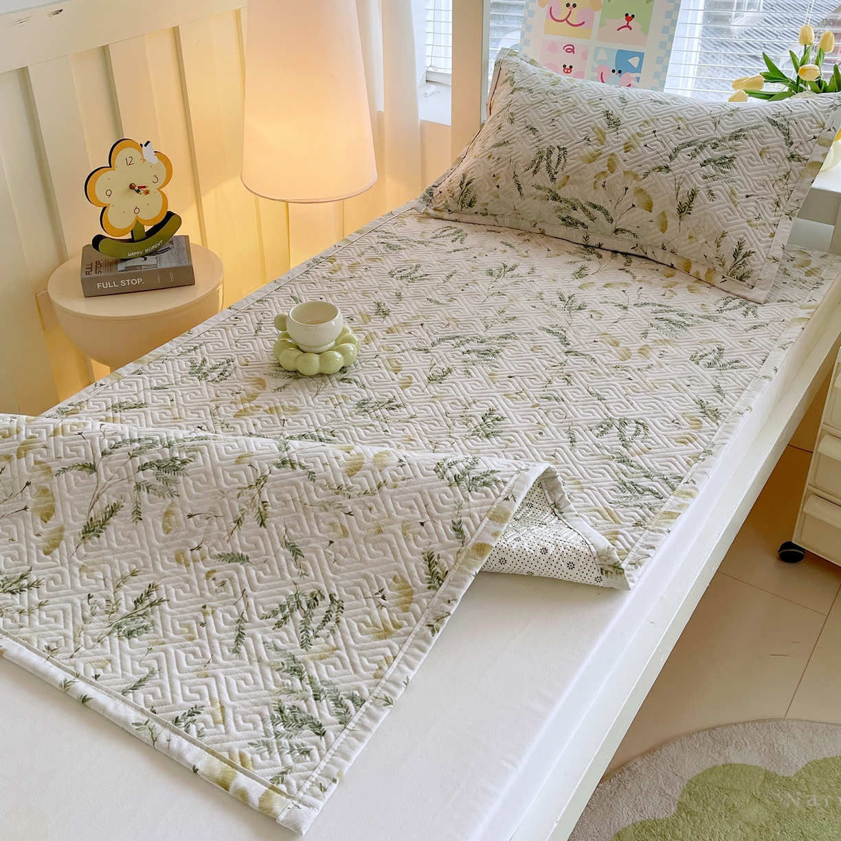 91家纺网 家纺一手货源 找家纺 金鑫汇家纺 2026春夏新款学生床新花型老粗布床盖夹棉软凉席席子可以机洗 学生床-月下花影-绿