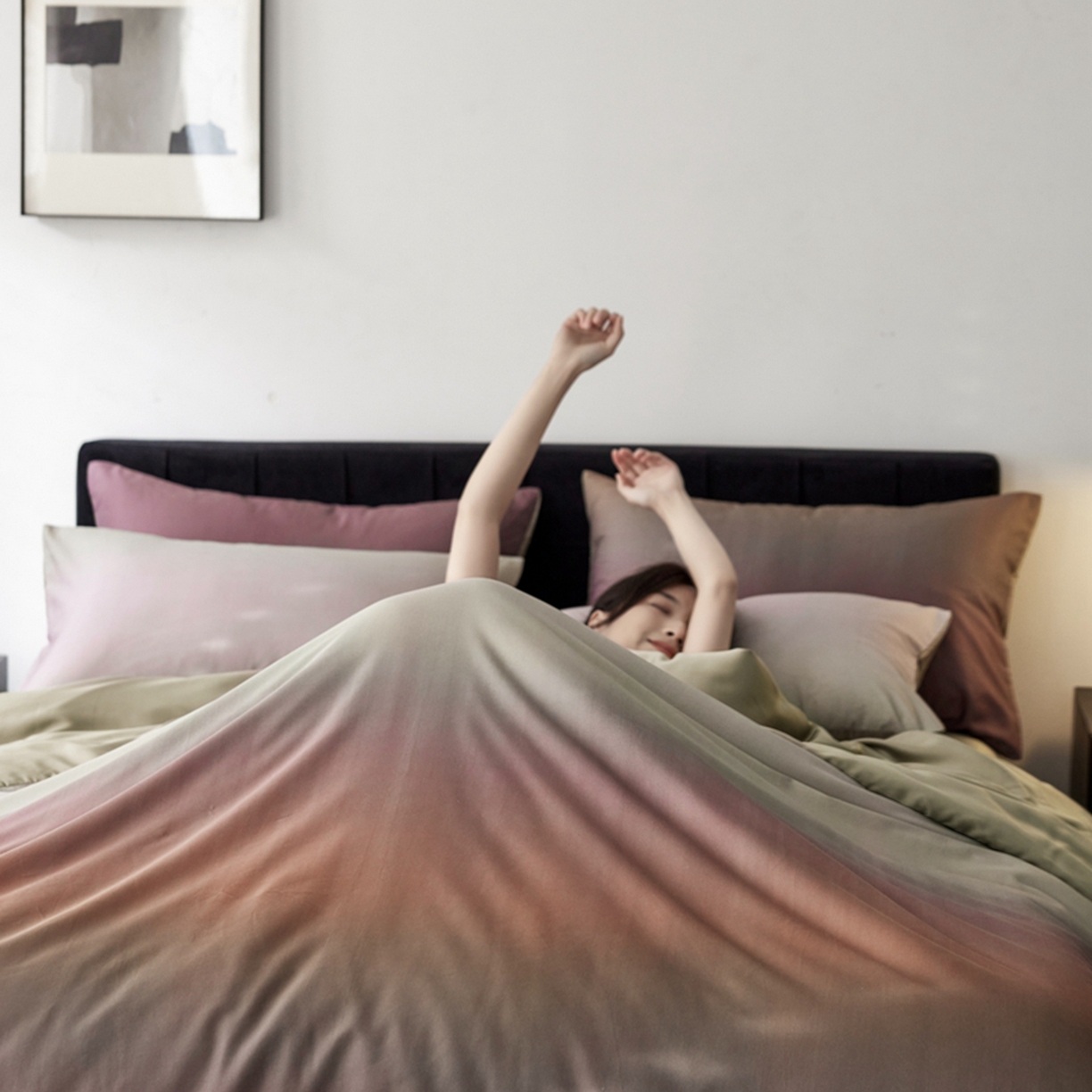 91家纺网 家纺一手货源 找家纺 金奇达家纺 2026新款轻氧水光天丝棉四件套-赫莲伊(标准号全网控价（折后券后）不低于 268元） 烟尽暮色