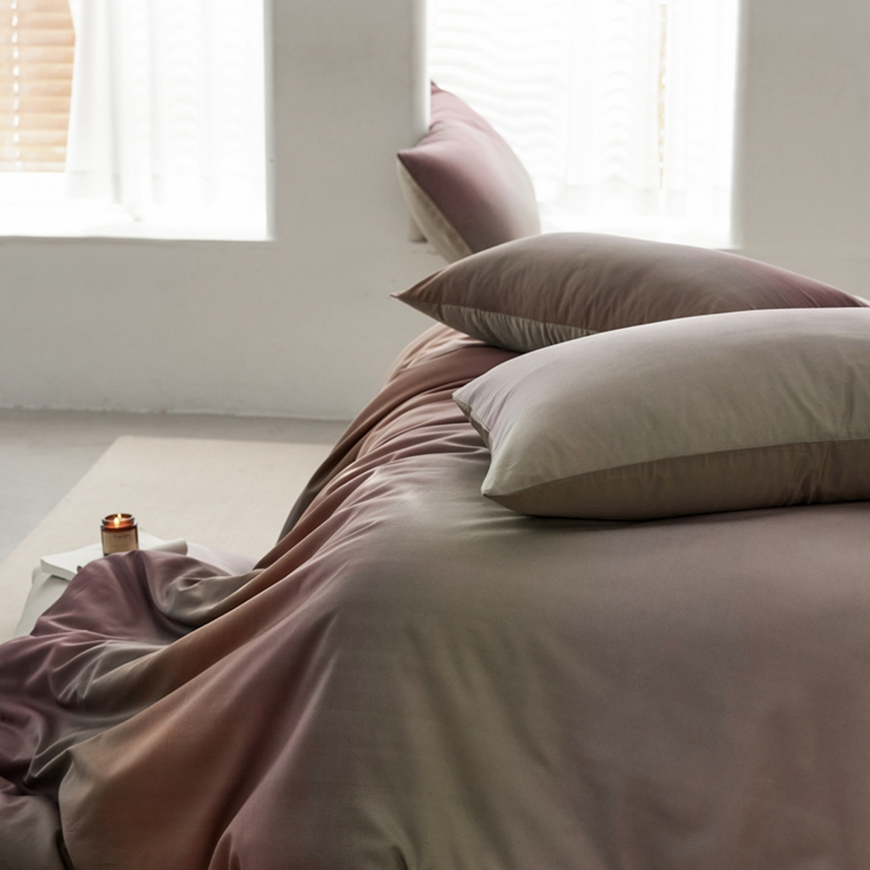 91家纺网 家纺一手货源 找家纺 金奇达家纺 2026新款轻氧水光天丝棉四件套-赫莲伊(标准号全网控价（折后券后）不低于 268元） 烟尽暮色