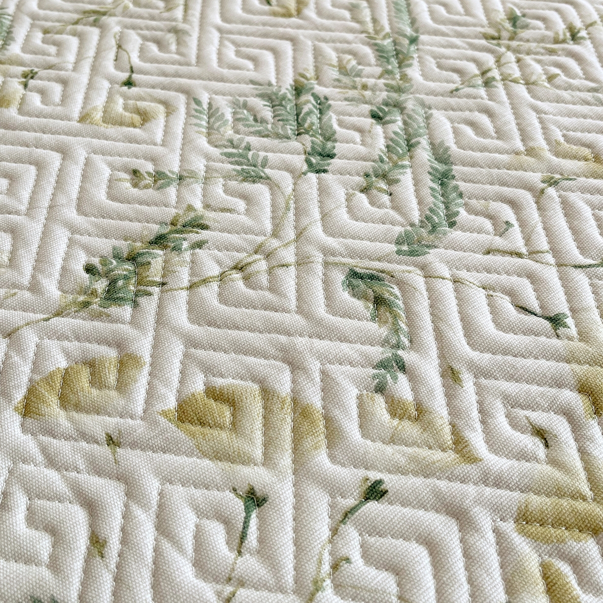 91家纺网 家纺一手货源 找家纺 金鑫汇家纺 2026春夏新款学生床新花型老粗布床盖夹棉软凉席席子可以机洗 学生床-月下花影-绿