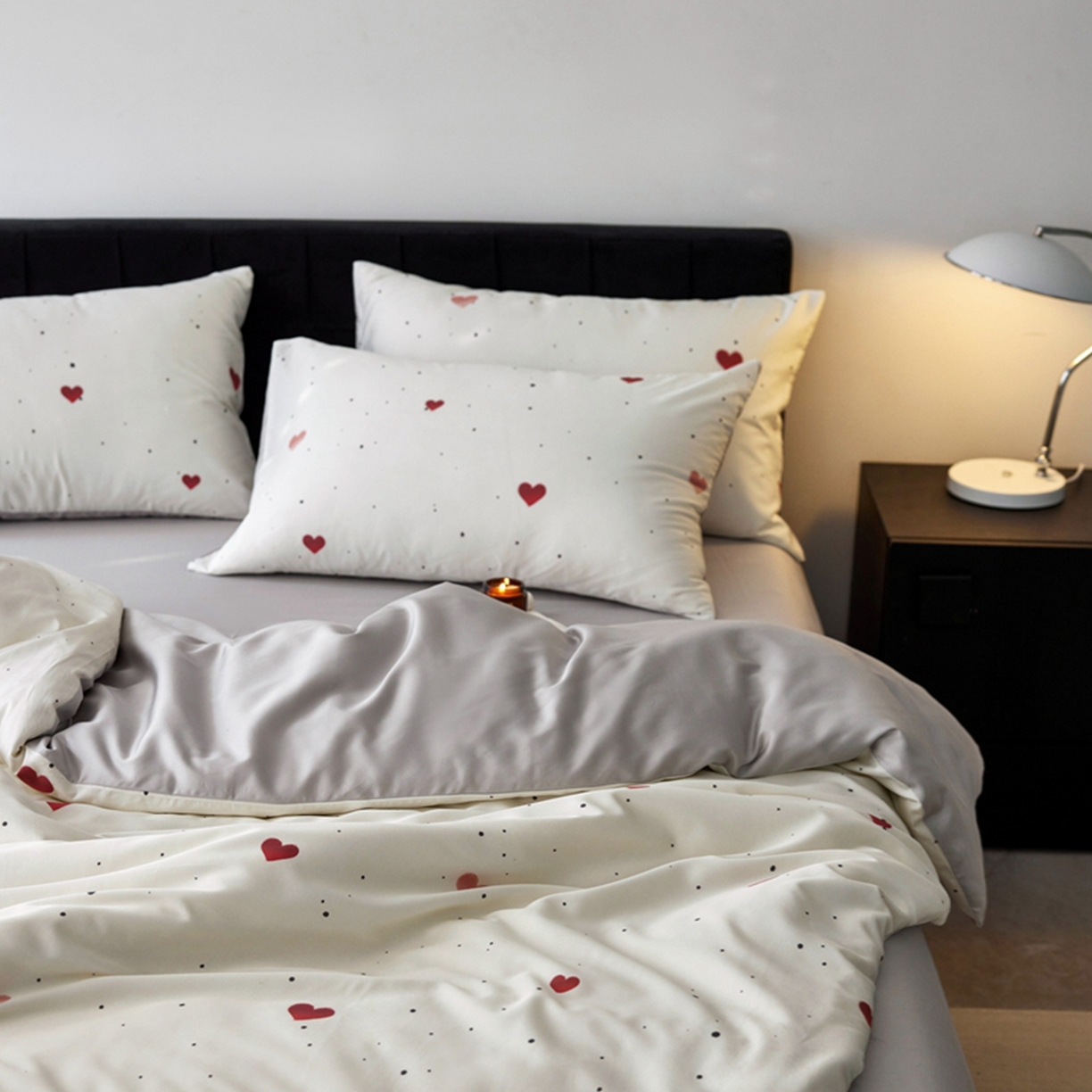 91家纺网 家纺一手货源 找家纺 金奇达家纺 2026新款轻氧水光天丝棉四件套-赫莲伊(标准号全网控价（折后券后）不低于 268元） 悸动-爱意