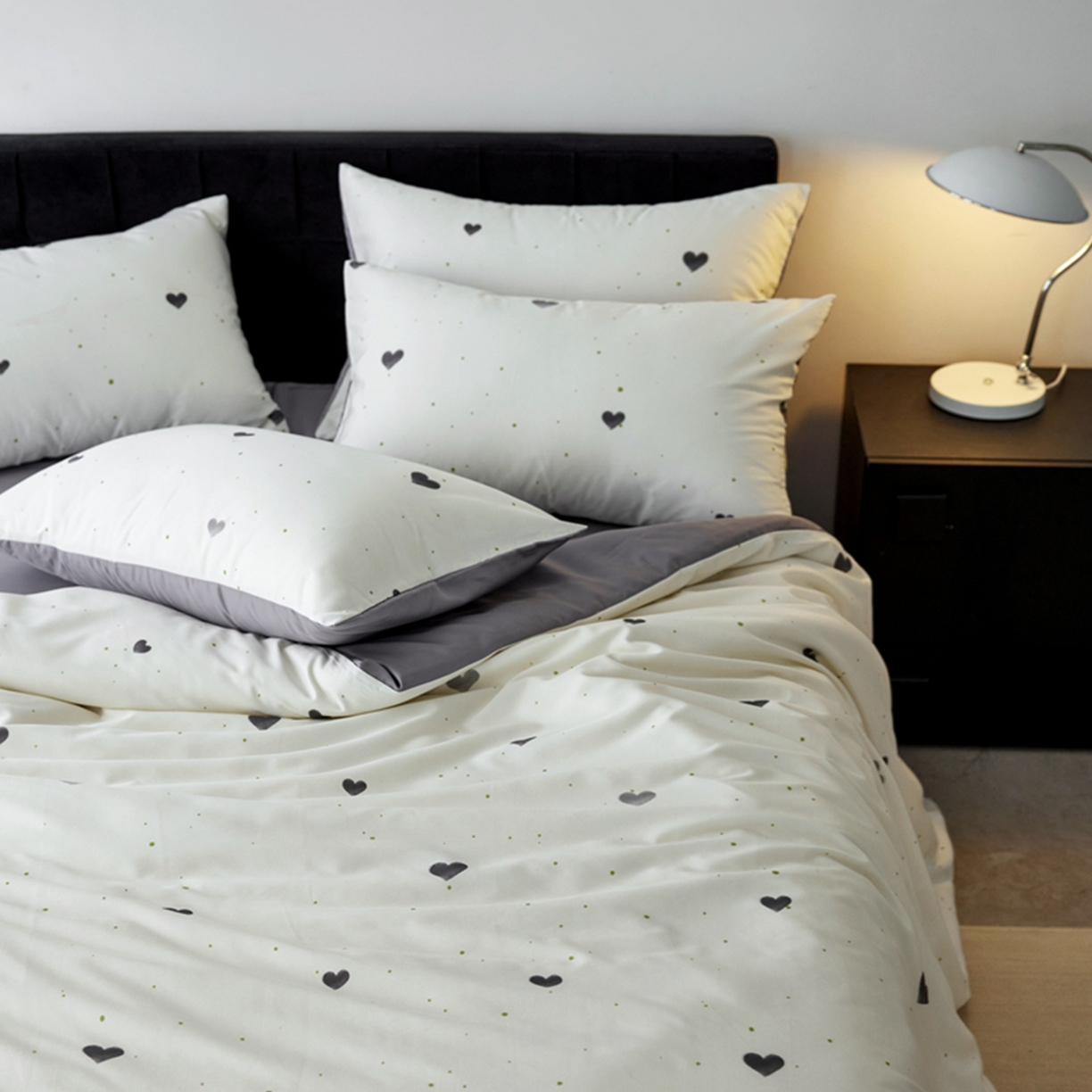 91家纺网 家纺一手货源 找家纺 金奇达家纺 2026新款轻氧水光天丝棉四件套-赫莲伊(标准号全网控价（折后券后）不低于 268元） 悸动-兰灰