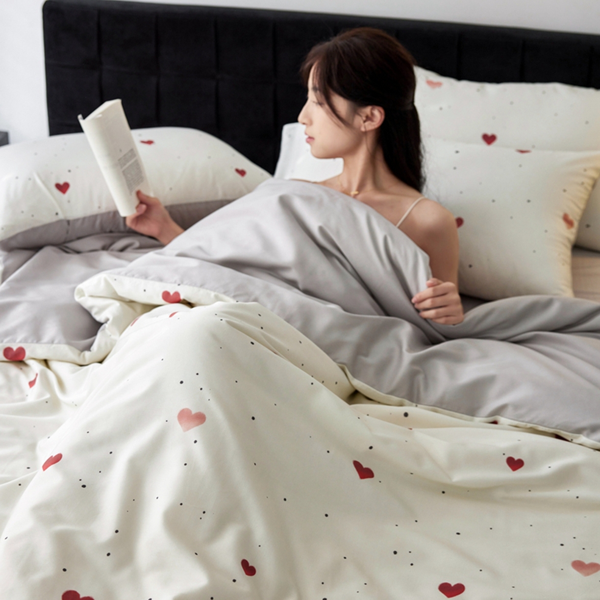 91家纺网 家纺一手货源 找家纺 金奇达家纺 2026新款轻氧水光天丝棉四件套-赫莲伊(标准号全网控价（折后券后）不低于 268元） 悸动-爱意