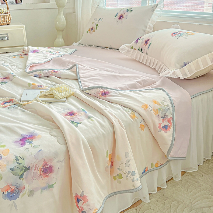 91家纺网 家纺一手货源 找家纺 栩裕纺织 2026新款（常年不断货）夏被凉感丝包边夏凉被跑量款空调被礼品被 朦朦细雨