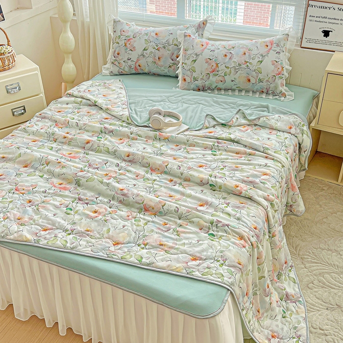 91家纺网 家纺一手货源 找家纺 栩裕纺织 2026新款（常年不断货）夏被凉感丝包边夏凉被跑量款空调被礼品被 春意浓