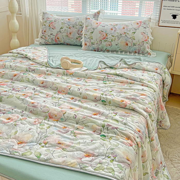 91家纺网 家纺一手货源 找家纺 栩裕纺织 2026新款（常年不断货）夏被凉感丝包边夏凉被跑量款空调被礼品被 春意浓