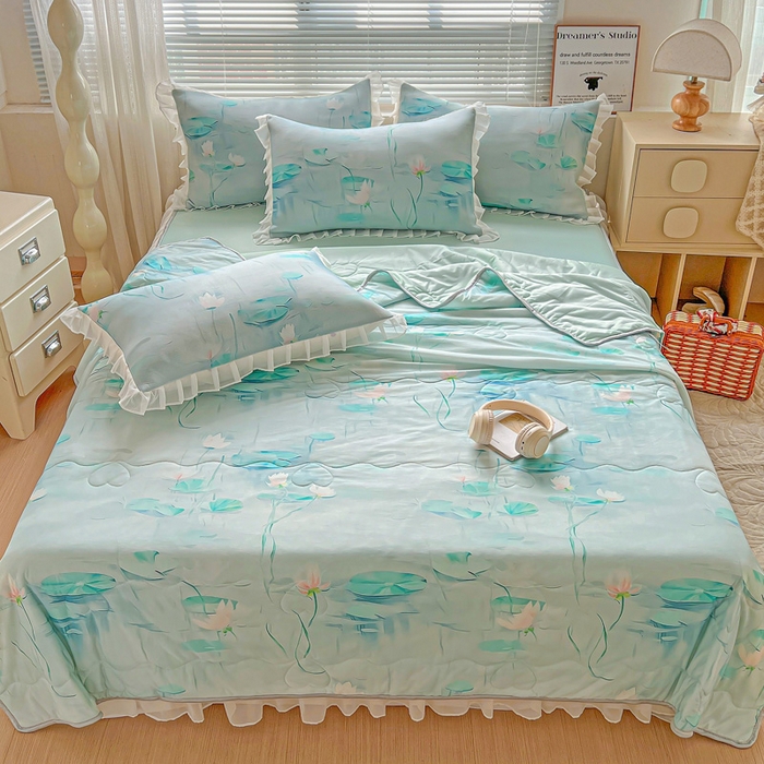 91家纺网 家纺一手货源 找家纺 栩裕纺织 2026新款（常年不断货）夏被凉感丝包边夏凉被跑量款空调被礼品被 荷塘月色