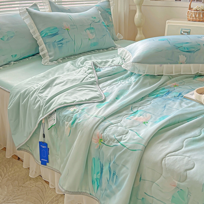 91家纺网 家纺一手货源 找家纺 栩裕纺织 2026新款（常年不断货）夏被凉感丝包边夏凉被跑量款空调被礼品被 荷塘月色