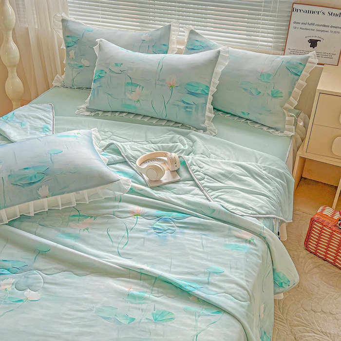 91家纺网 家纺一手货源 找家纺 栩裕纺织 2026新款（常年不断货）夏被凉感丝包边夏凉被跑量款空调被礼品被 荷塘月色