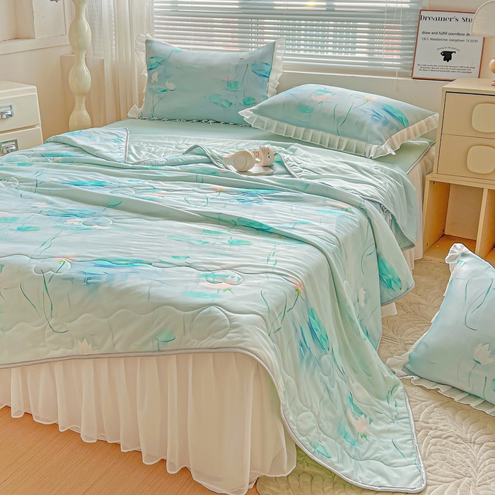 91家纺网 家纺一手货源 找家纺 栩裕纺织 2026新款（常年不断货）夏被凉感丝包边夏凉被跑量款空调被礼品被 荷塘月色