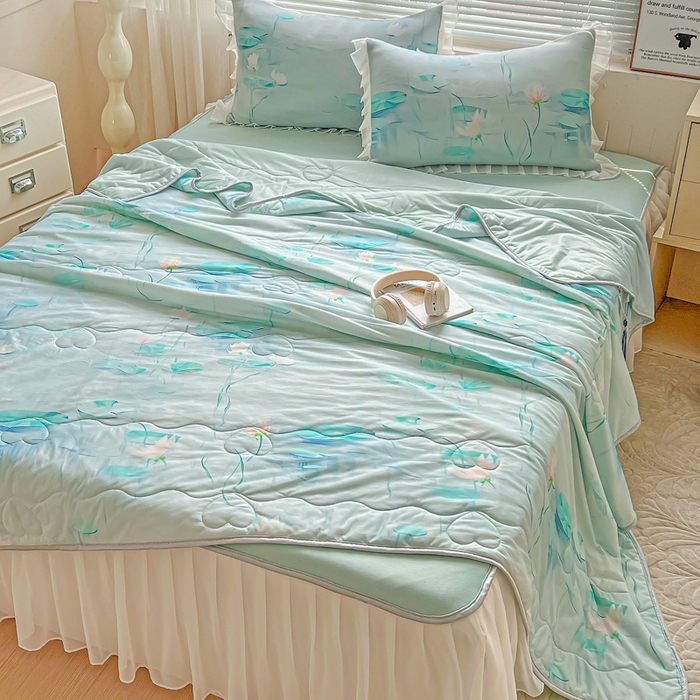 91家纺网 家纺一手货源 找家纺 栩裕纺织 2026新款（常年不断货）夏被凉感丝包边夏凉被跑量款空调被礼品被 荷塘月色