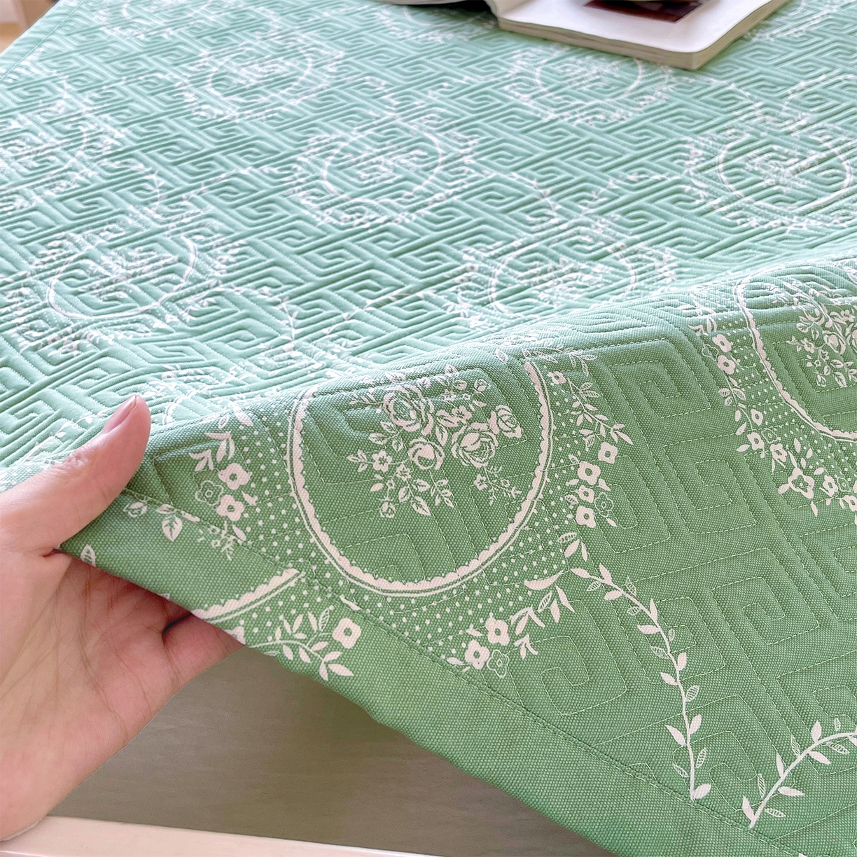 91家纺网 家纺一手货源 找家纺 金鑫汇家纺 2026春夏新款学生床新花型老粗布床盖夹棉软凉席席子可以机洗 学生床-芳华