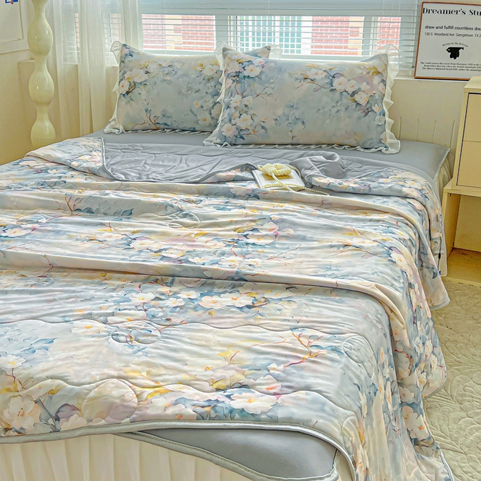 91家纺网 家纺一手货源 找家纺 栩裕纺织 2026新款（常年不断货）夏被凉感丝包边夏凉被跑量款空调被礼品被 花谷