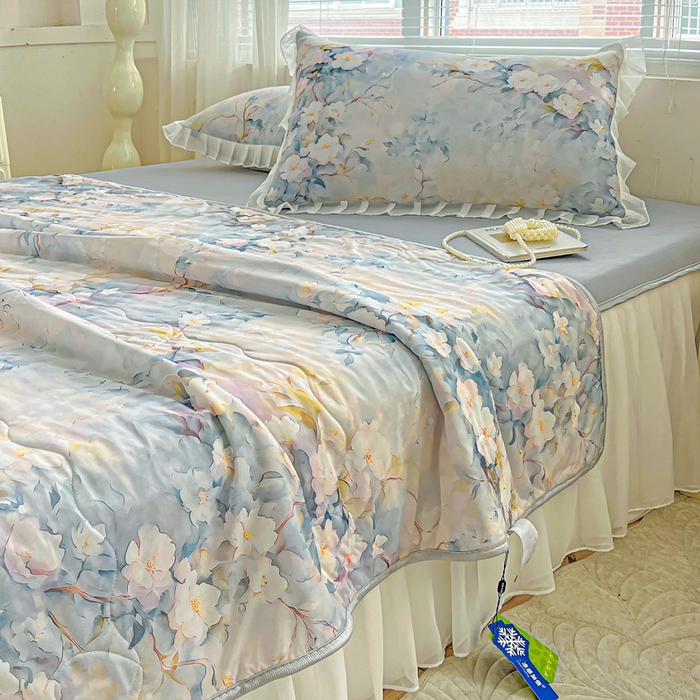 91家纺网 家纺一手货源 找家纺 栩裕纺织 2026新款（常年不断货）夏被凉感丝包边夏凉被跑量款空调被礼品被 花谷