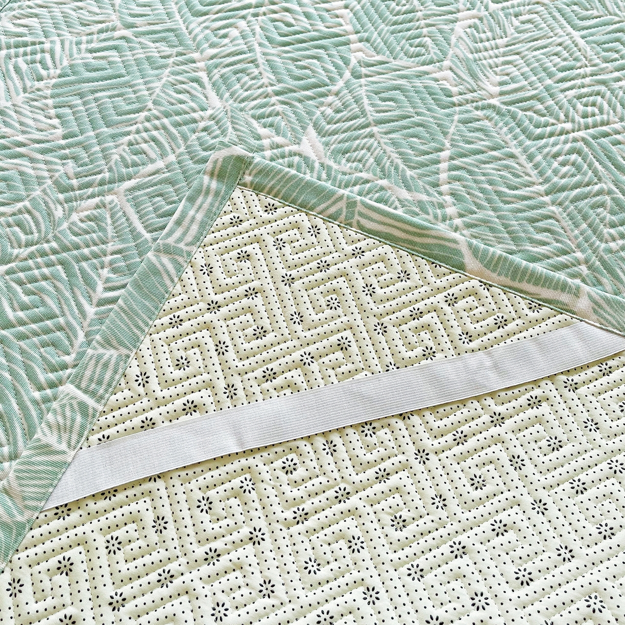 91家纺网 家纺一手货源 找家纺 金鑫汇家纺 2026春夏新款学生床新花型老粗布床盖夹棉软凉席席子可以机洗 学生床-绿色心情