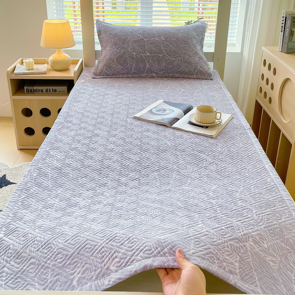 91家纺网 家纺一手货源 找家纺 金鑫汇家纺 2026春夏新款学生床新花型老粗布床盖夹棉软凉席席子可以机洗 学生床-千叶