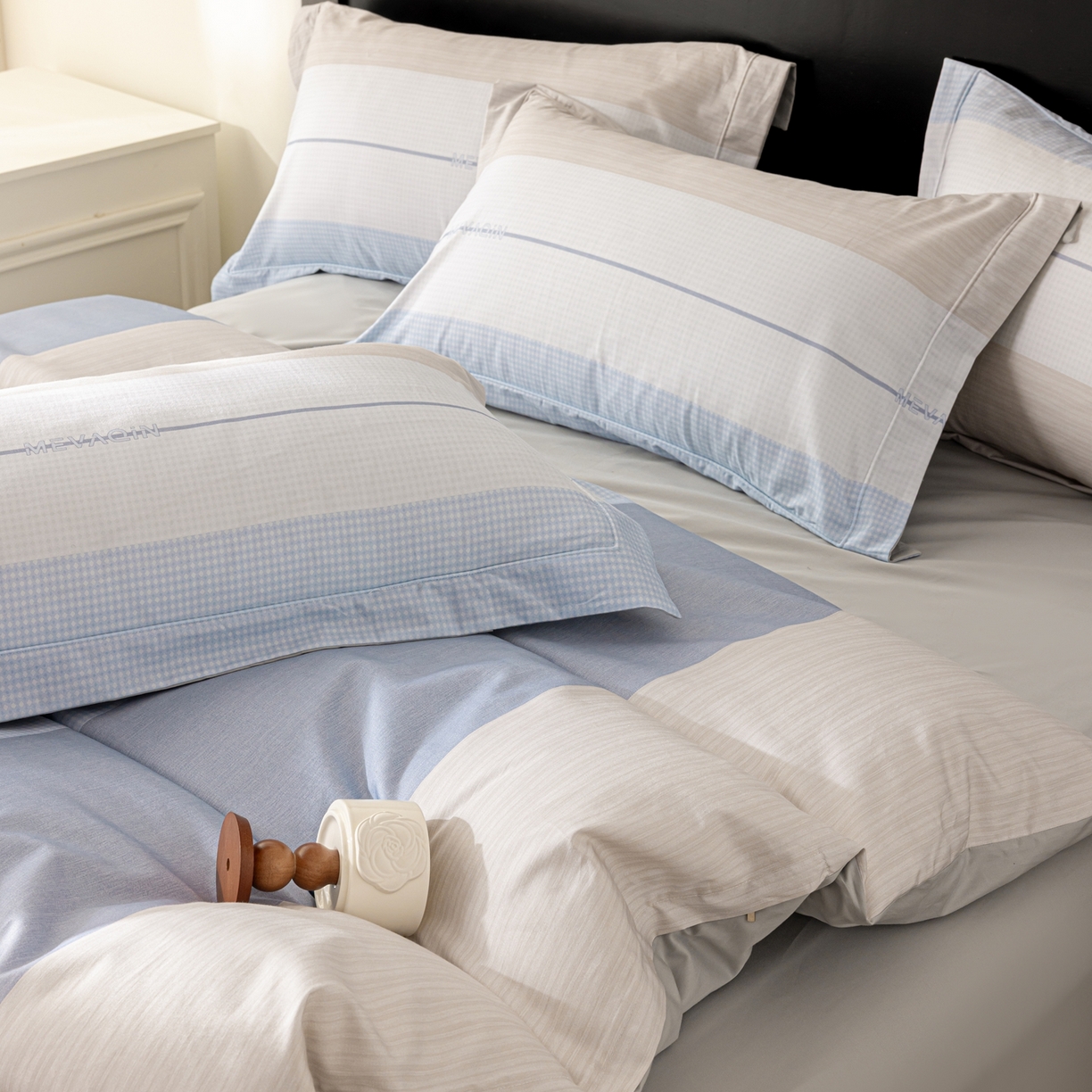 91家纺网 家纺一手货源 找家纺 莱豫家纺 2026新款50s阿克苏长绒棉数码印花四件套 明泽蓝