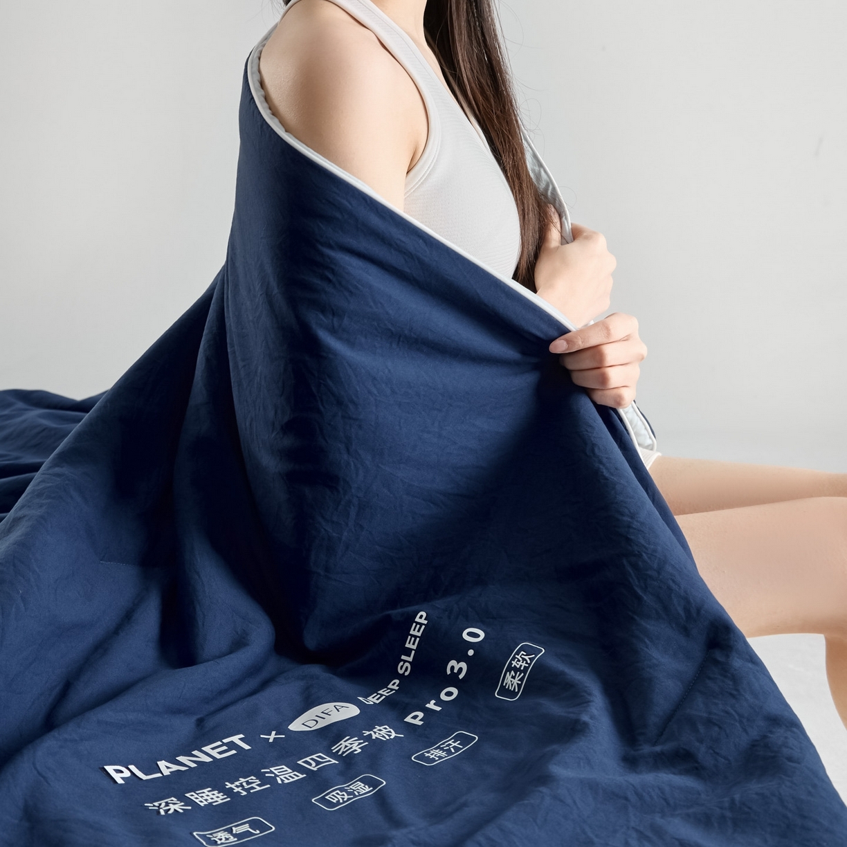 91家纺网 家纺一手货源 找家纺 恒科家纺 2026春夏新款星球酒店某朵同款深睡控温四季被.Pro3.0夏凉被春秋被 深睡蓝