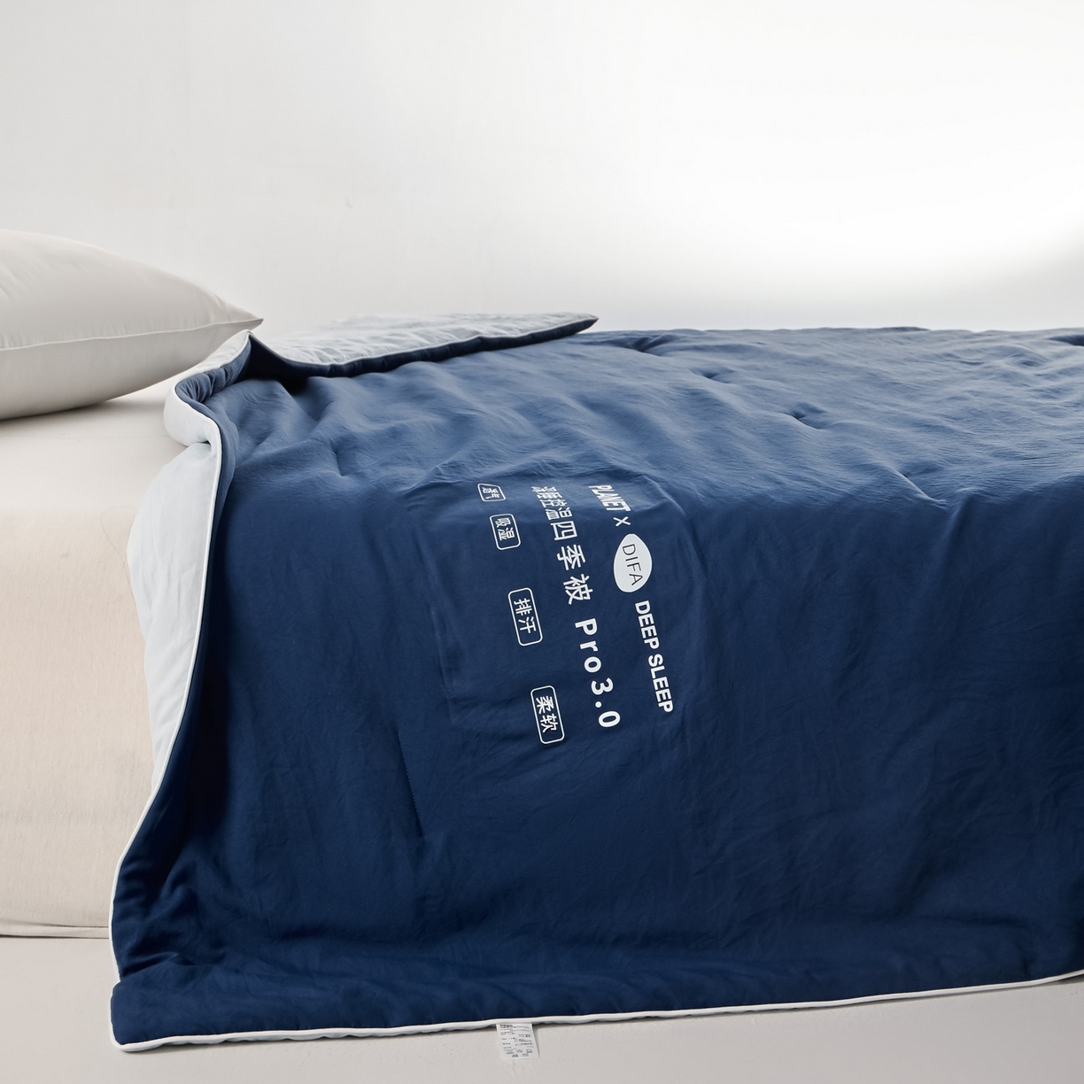 91家纺网 家纺一手货源 找家纺 恒科家纺 2026春夏新款星球酒店某朵同款深睡控温四季被.Pro3.0夏凉被春秋被 深睡蓝