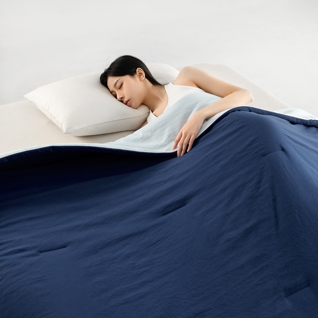 91家纺网 家纺一手货源 找家纺 恒科家纺 2026春夏新款星球酒店某朵同款深睡控温四季被.Pro3.0夏凉被春秋被 深睡蓝
