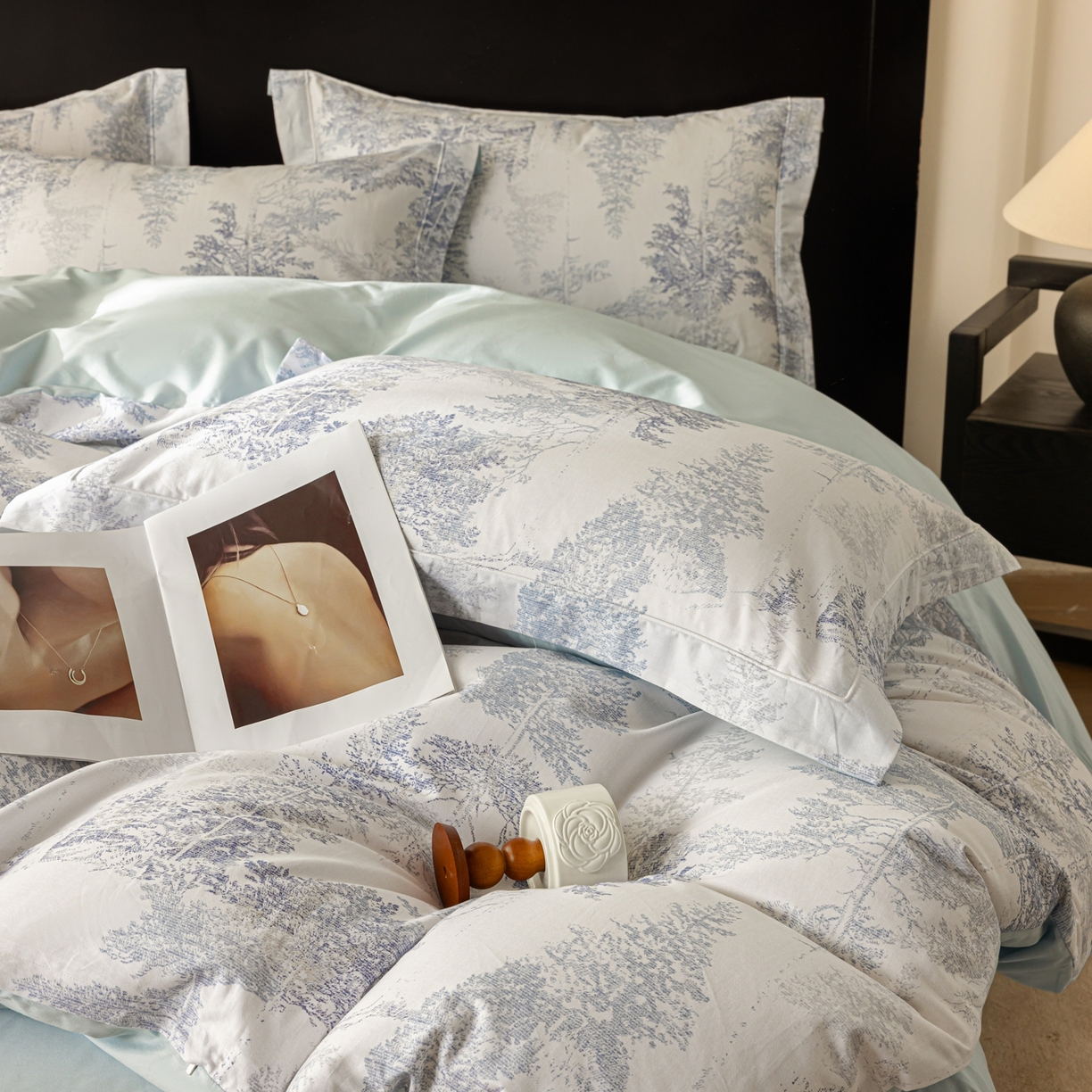 91家纺网 家纺一手货源 找家纺 莱豫家纺 2026新款50s阿克苏长绒棉数码印花四件套 景泽蓝