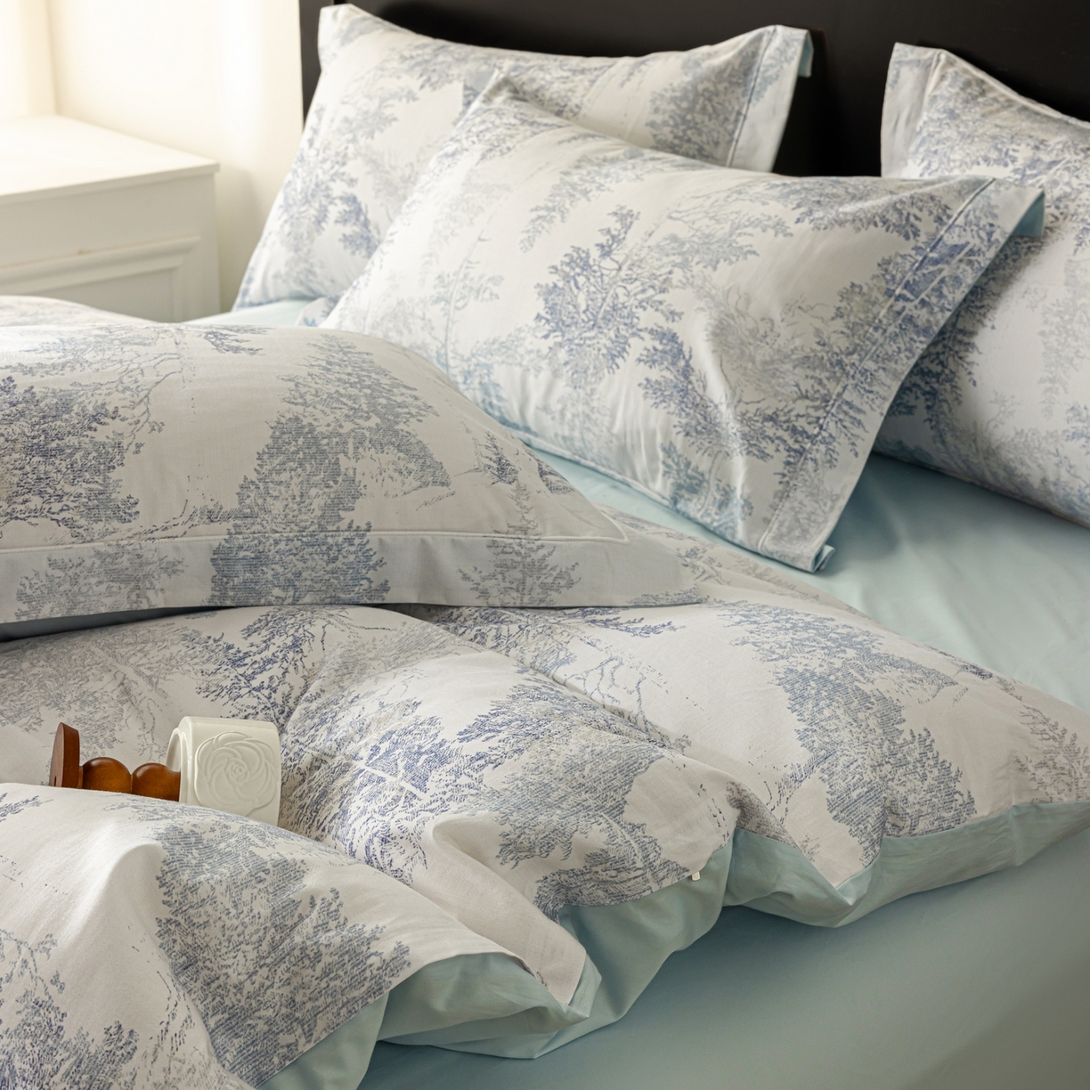 91家纺网 家纺一手货源 找家纺 莱豫家纺 2026新款50s阿克苏长绒棉数码印花四件套 景泽蓝