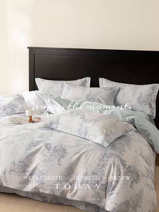 91家纺网 家纺一手货源 找家纺 莱豫家纺 2026新款50s阿克苏长绒棉数码印花四件套 景泽蓝