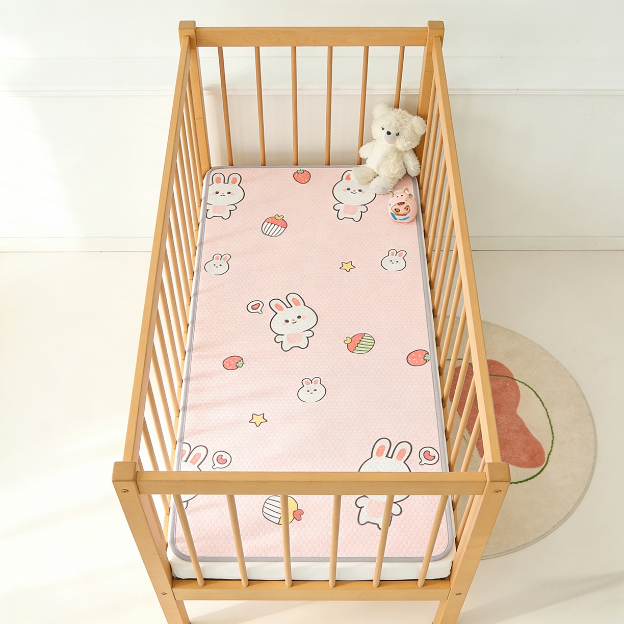 91家纺网 家纺一手货源 找家纺 （总）奇丝雅 2026新款A类母婴级婴儿凉感冰豆豆凉席儿童新生小宝宝床幼儿园床拼接床冰丝席